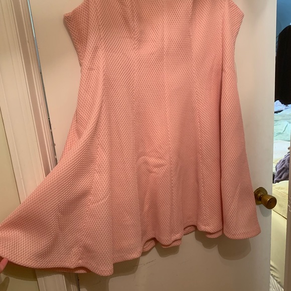 Pink dress - Picture 3 of 6